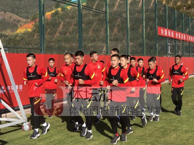 必威体育-“新”国少先扎紧篱笆 17名新人进队接受考察